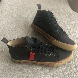 Men’s Levi’s Gum Sole Sneakers